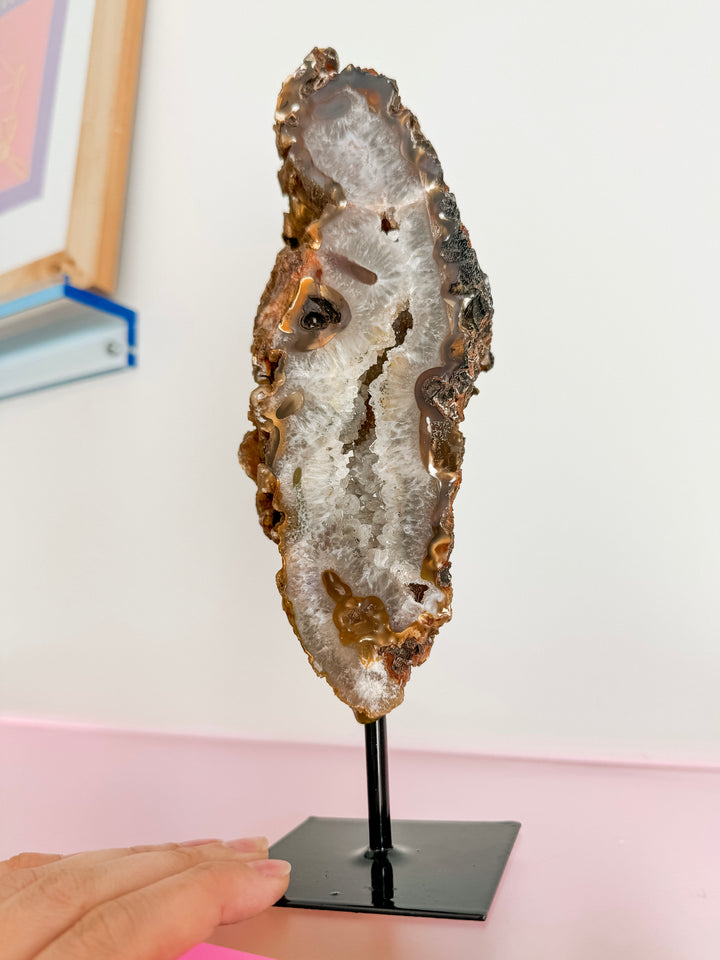 Agate on Stand (Single) // Grounding + Balance