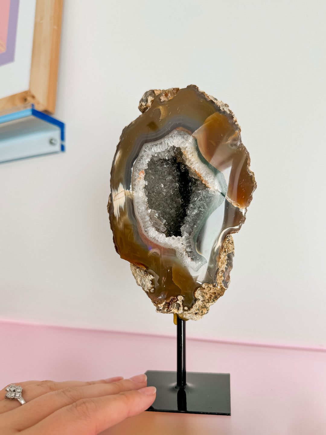 Agate on Stand (Single) // Grounding + Balance