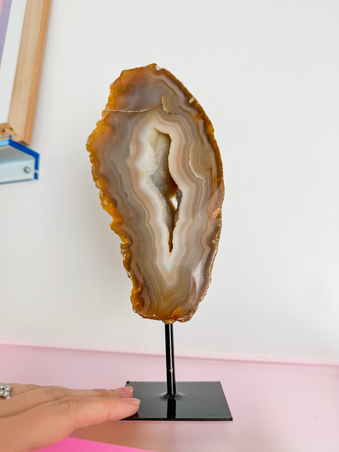 Agate on Stand (Single) // Grounding + Balance