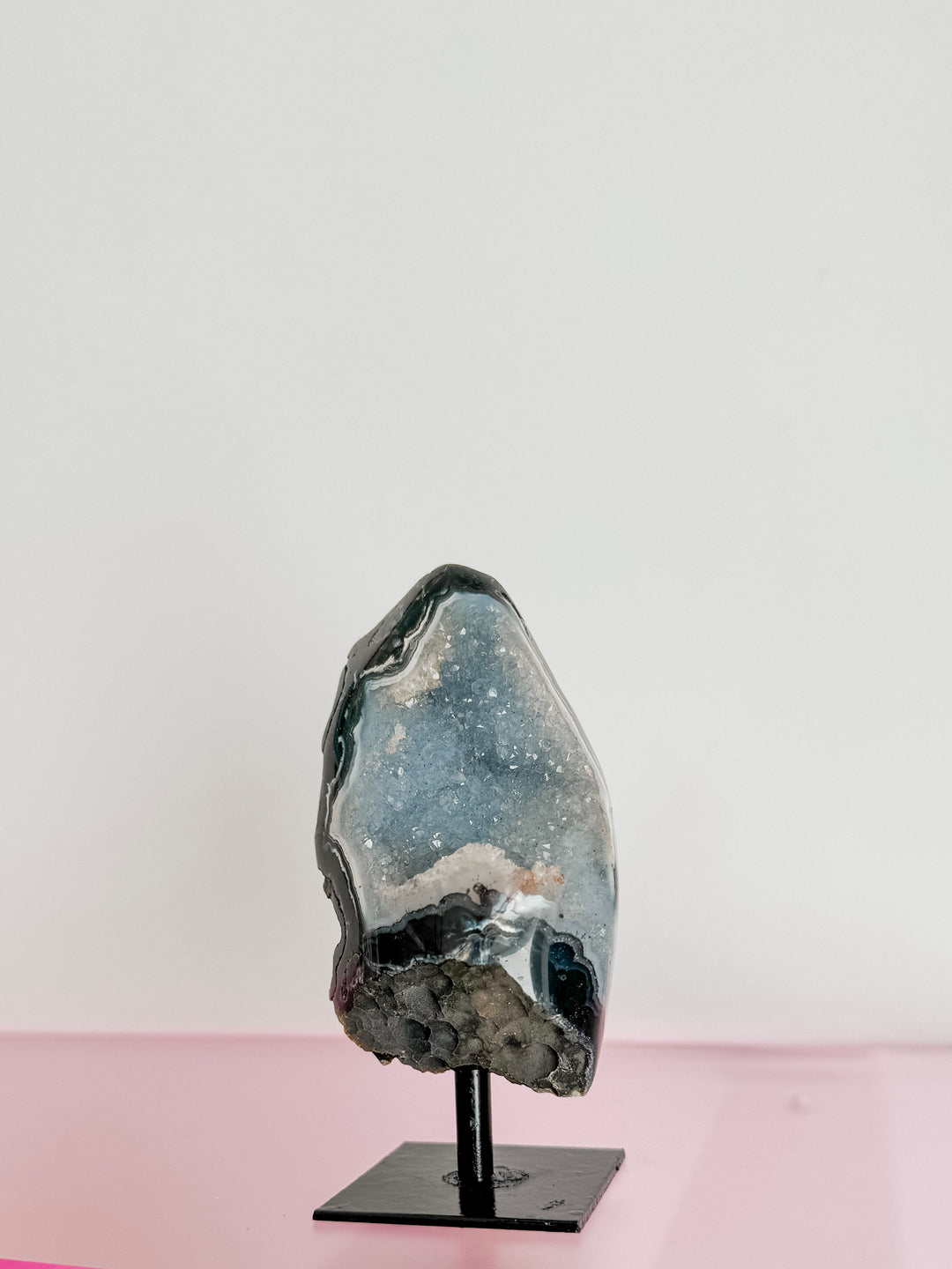 Agate on Stand (Single) // Grounding + Balance