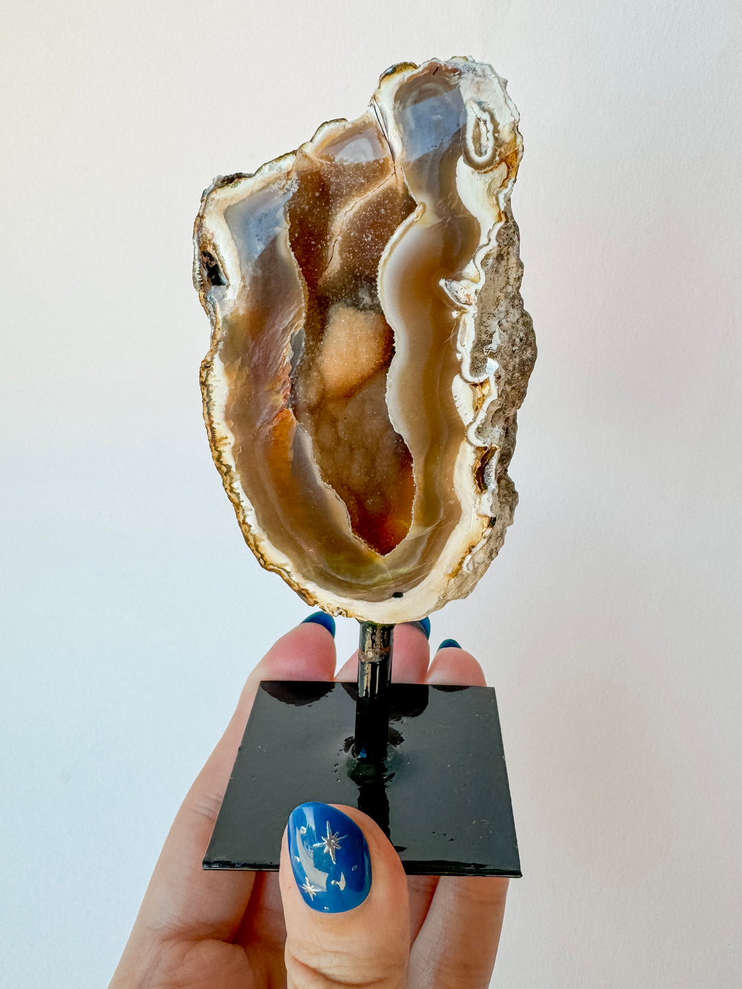 Agate on Stand (Single) // Grounding + Balance