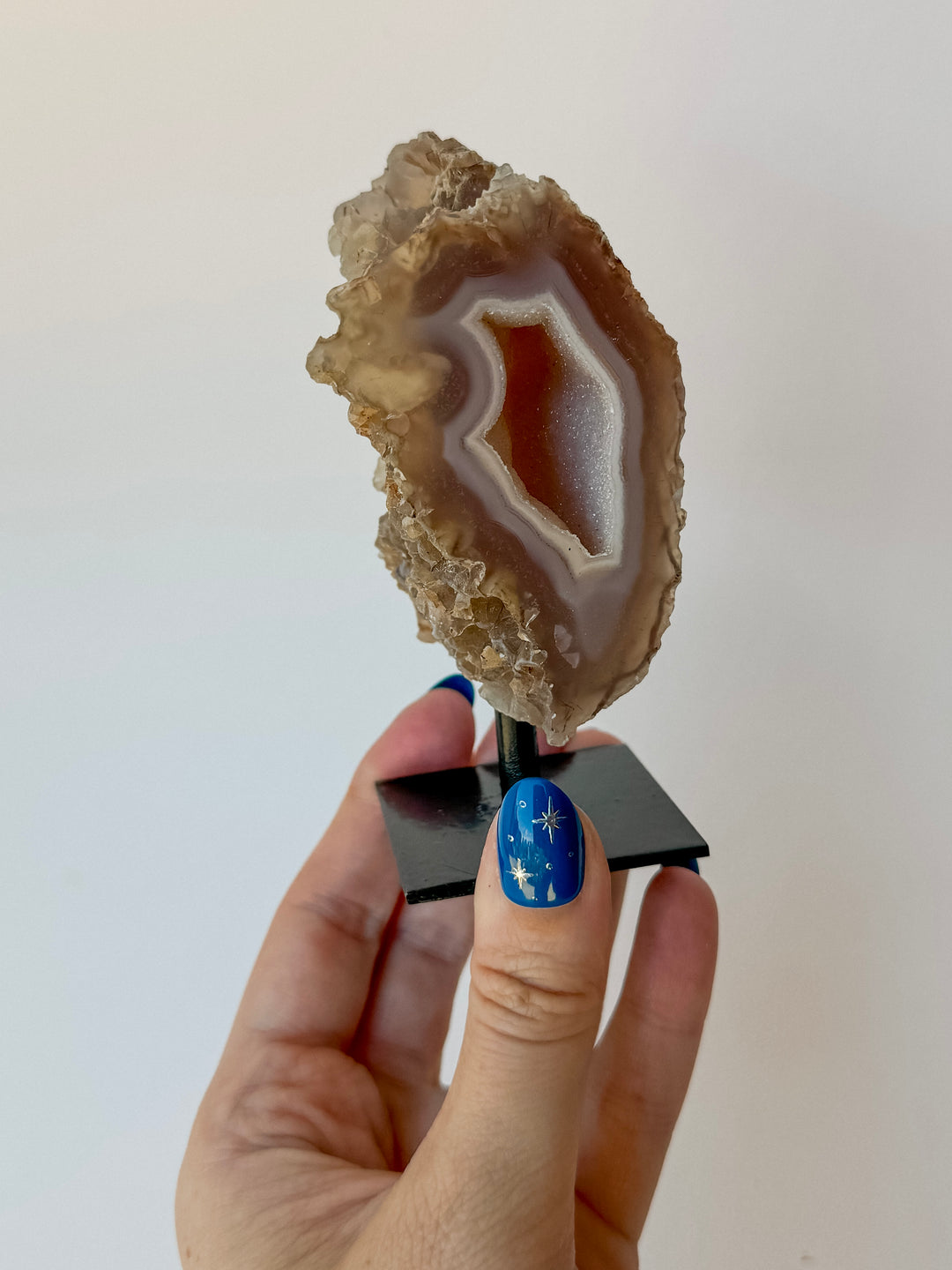 Agate on Stand (Single) // Grounding + Balance