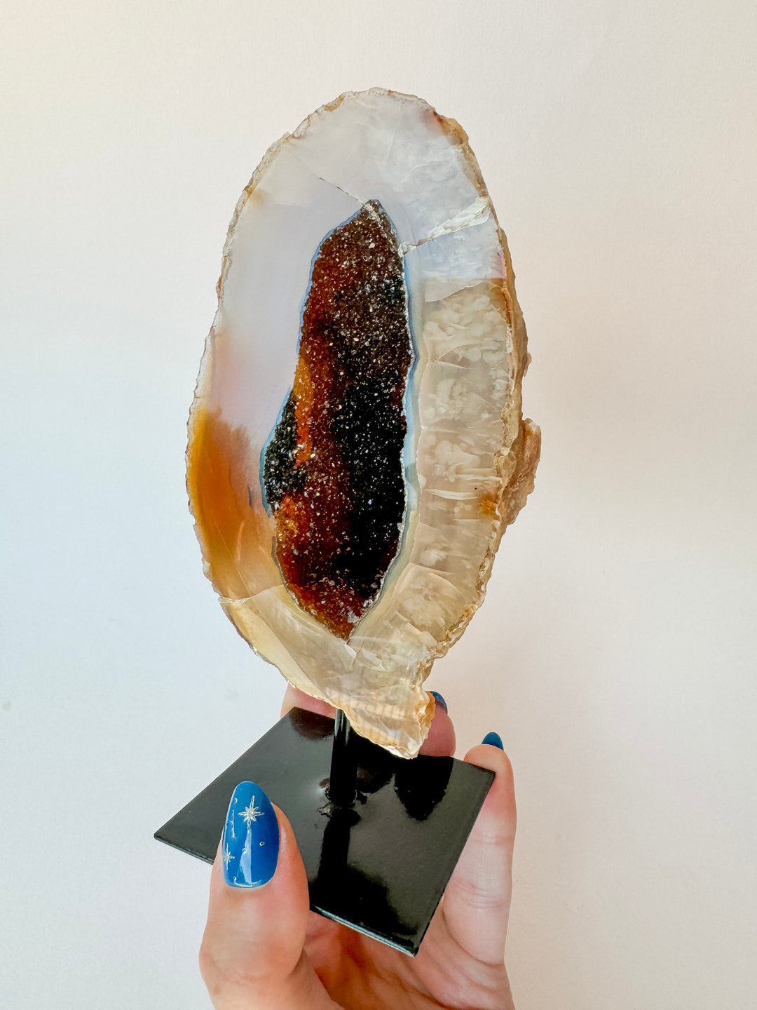 Agate on Stand (Single) // Grounding + Balance