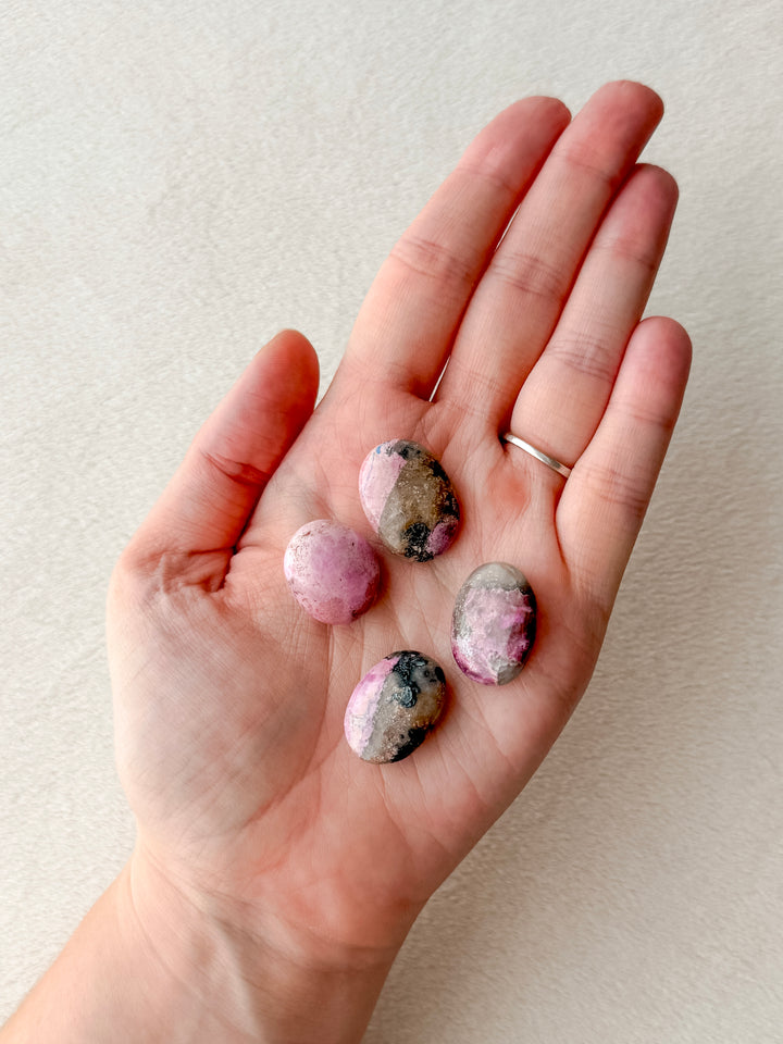 Cobalto Calcite Mini Palm Stone // Self-Love + Compassion