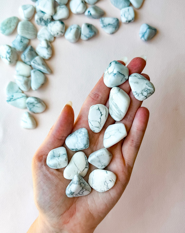 White Howlite Tumble // Calm + Balance