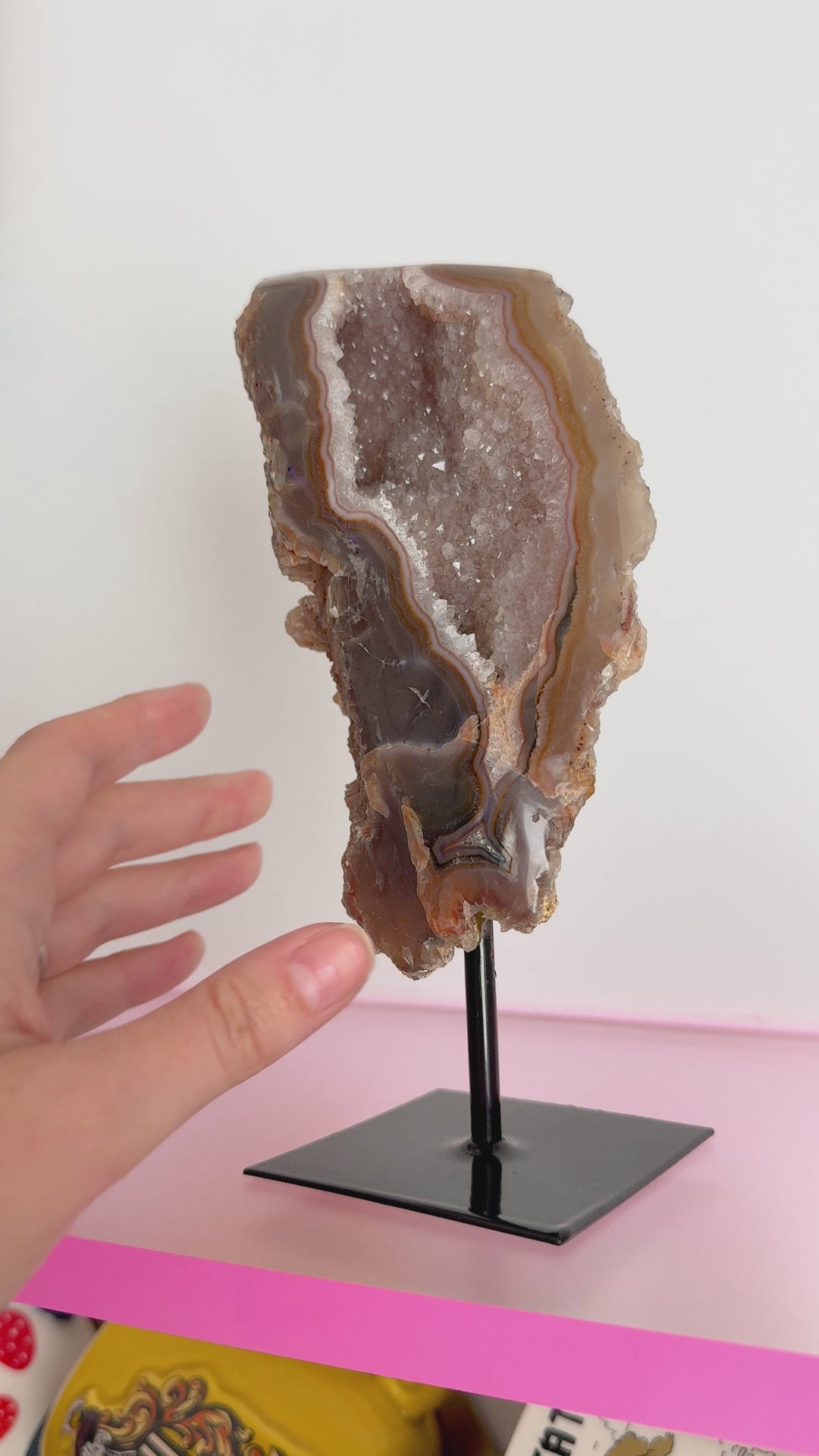 Agate on Stand (Single) // Grounding + Balance