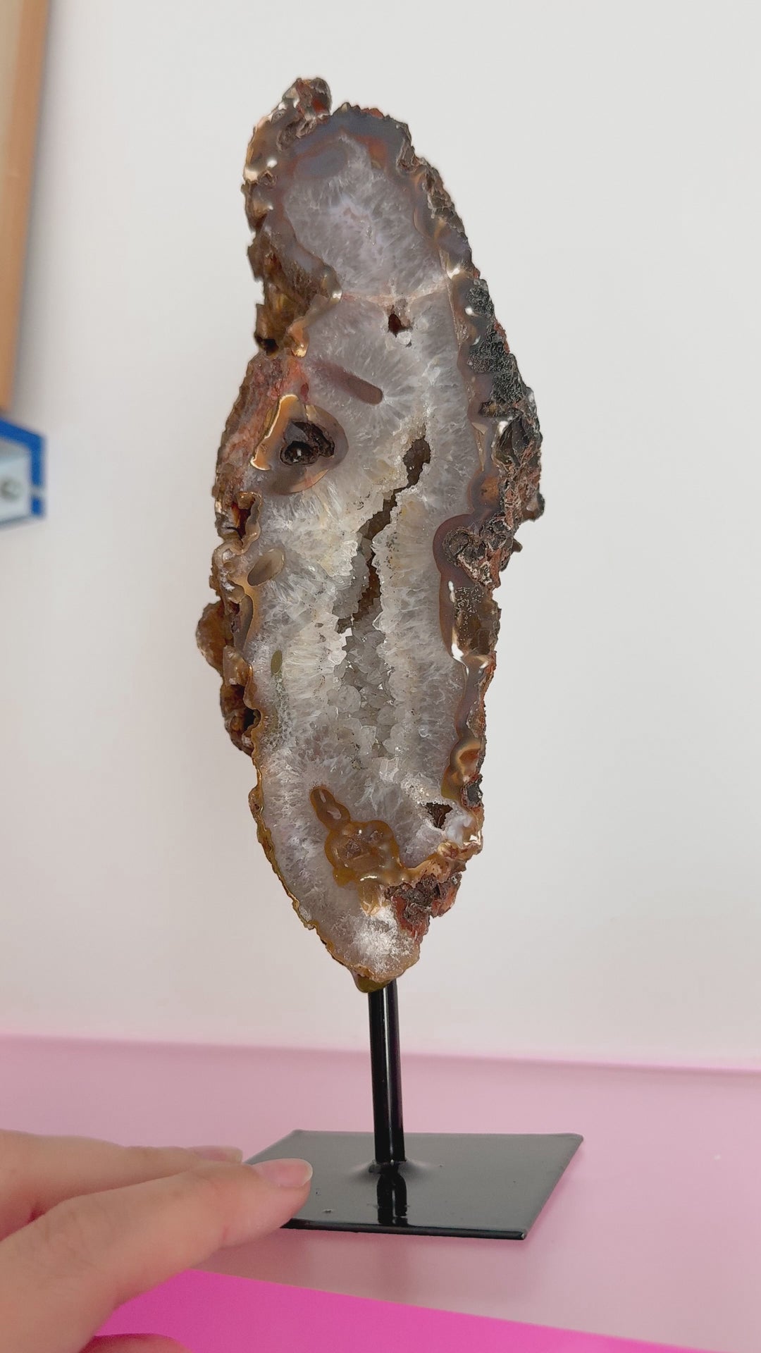 Agate on Stand (Single) // Grounding + Balance