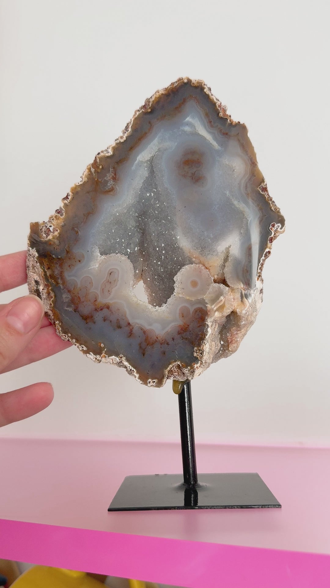 Agate on Stand (Single) // Grounding + Balance