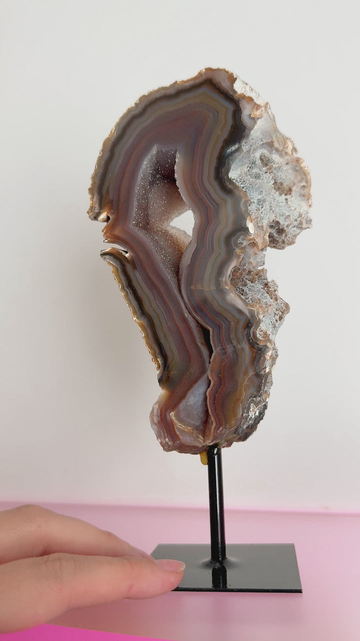 Agate on Stand (Single) // Grounding + Balance