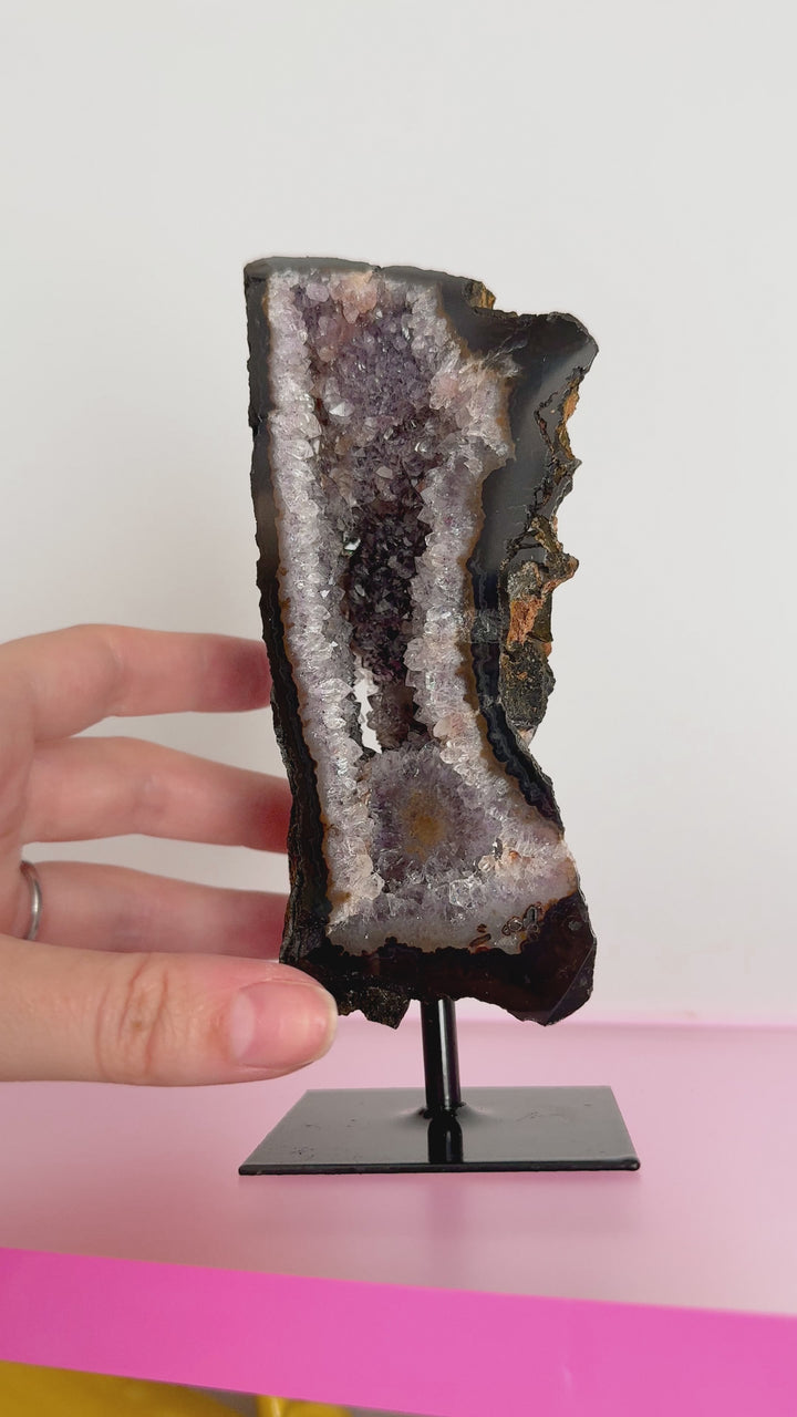 Agate on Stand (Single) // Grounding + Balance