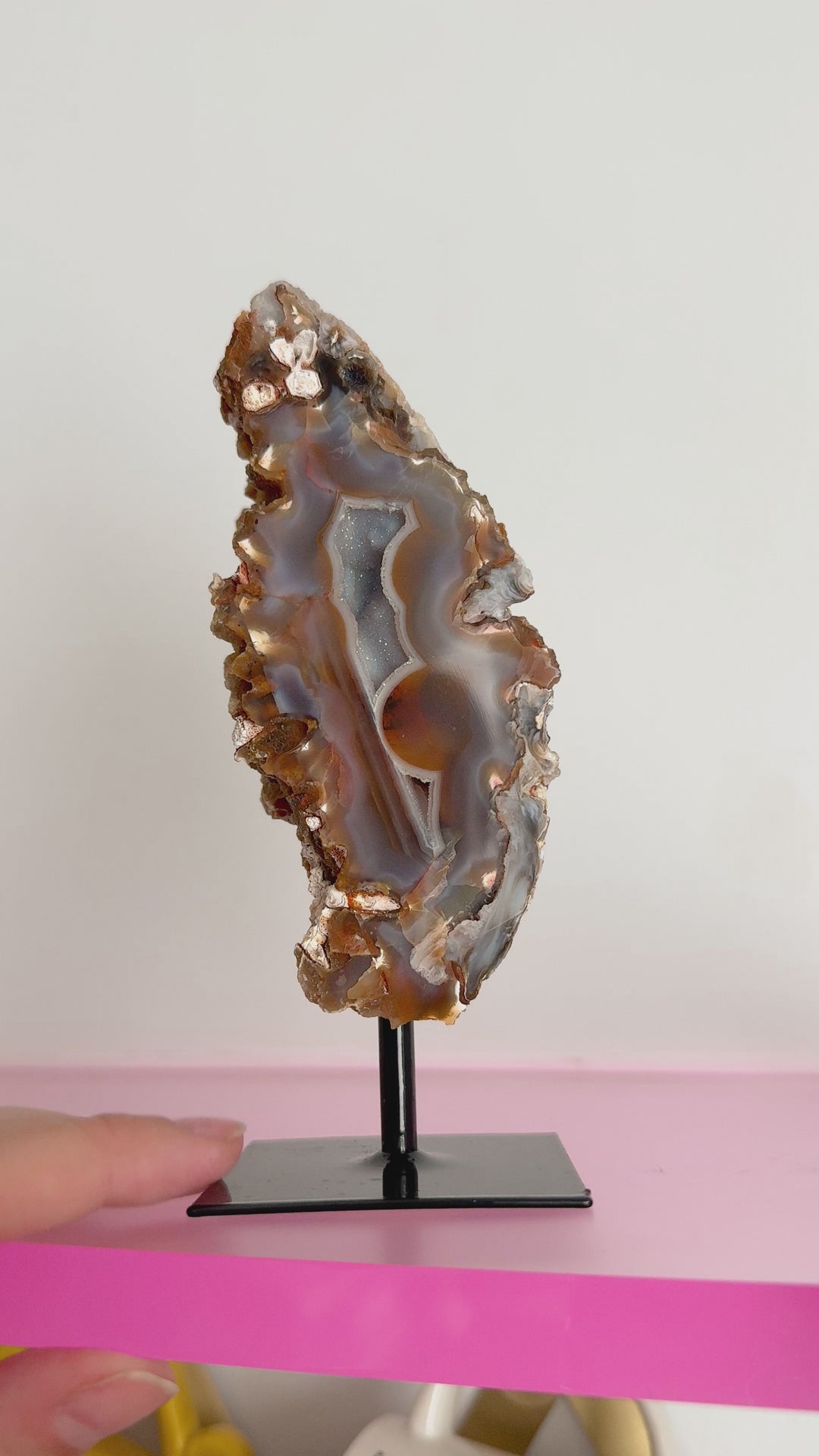 Agate on Stand (Single) // Grounding + Balance