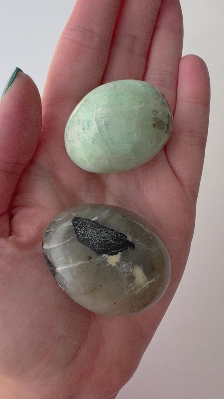 Garnierite Pebble // Self-Love + Tranquility