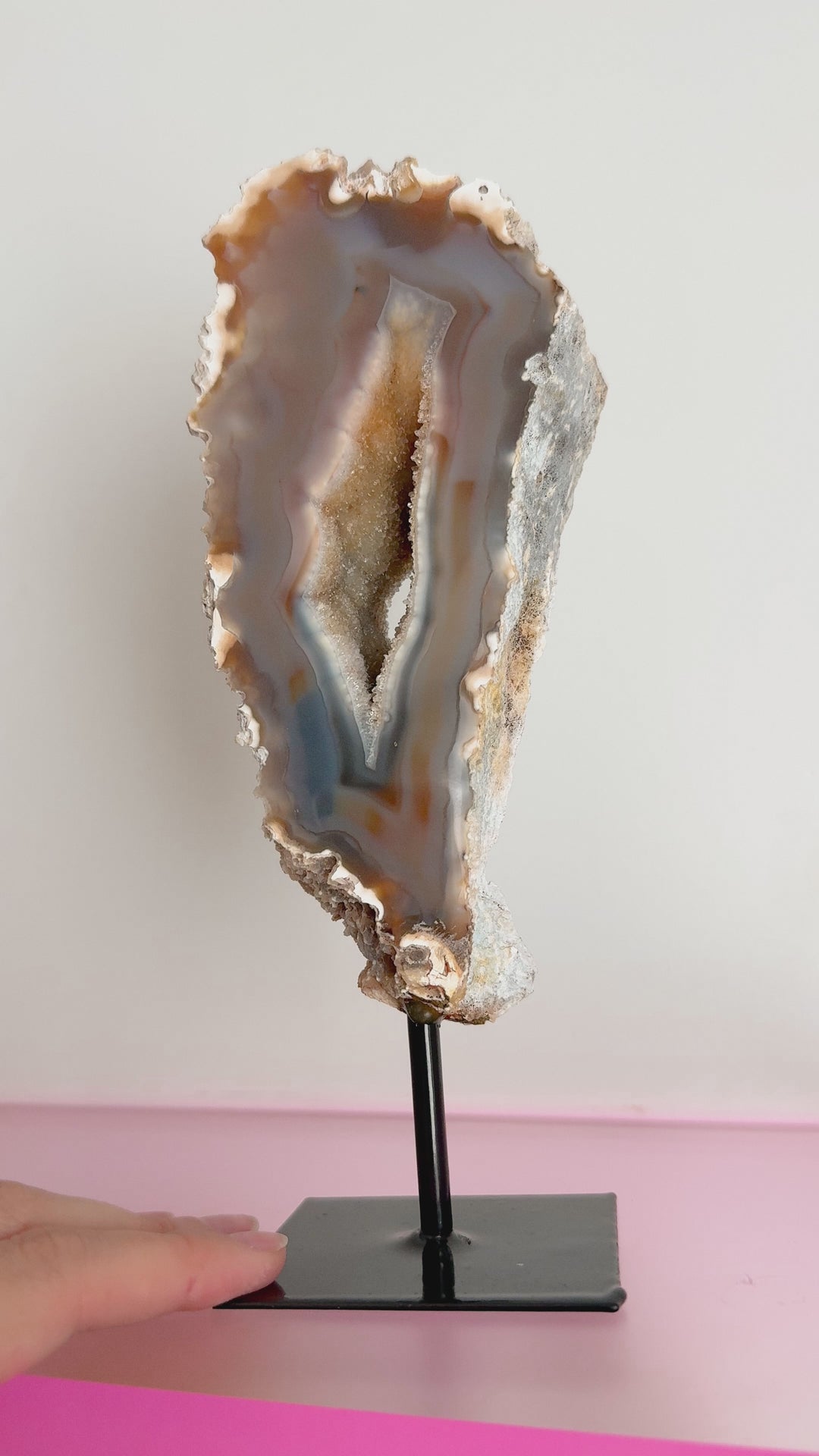 Agate on Stand (Single) // Grounding + Balance