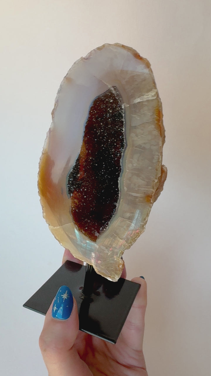 Agate on Stand (Single) // Grounding + Balance