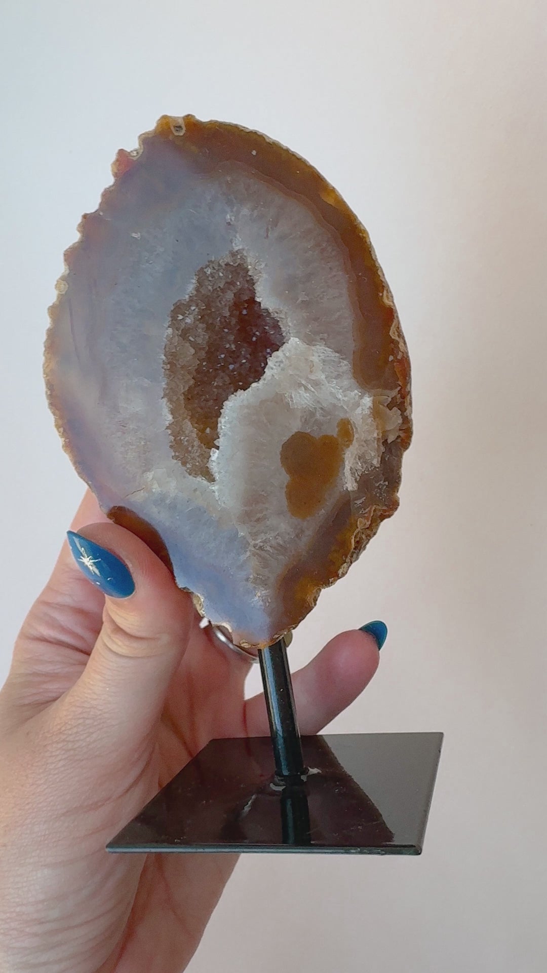 Agate on Stand (Single) // Grounding + Balance