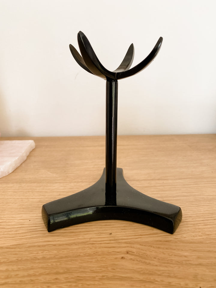 Crystal Stand | Black Claw
