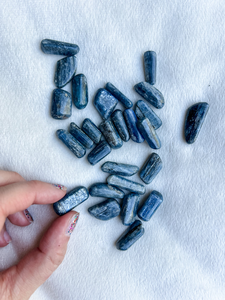 Blue Kyanite Tumbled Stick // Understanding + Calming + Communication